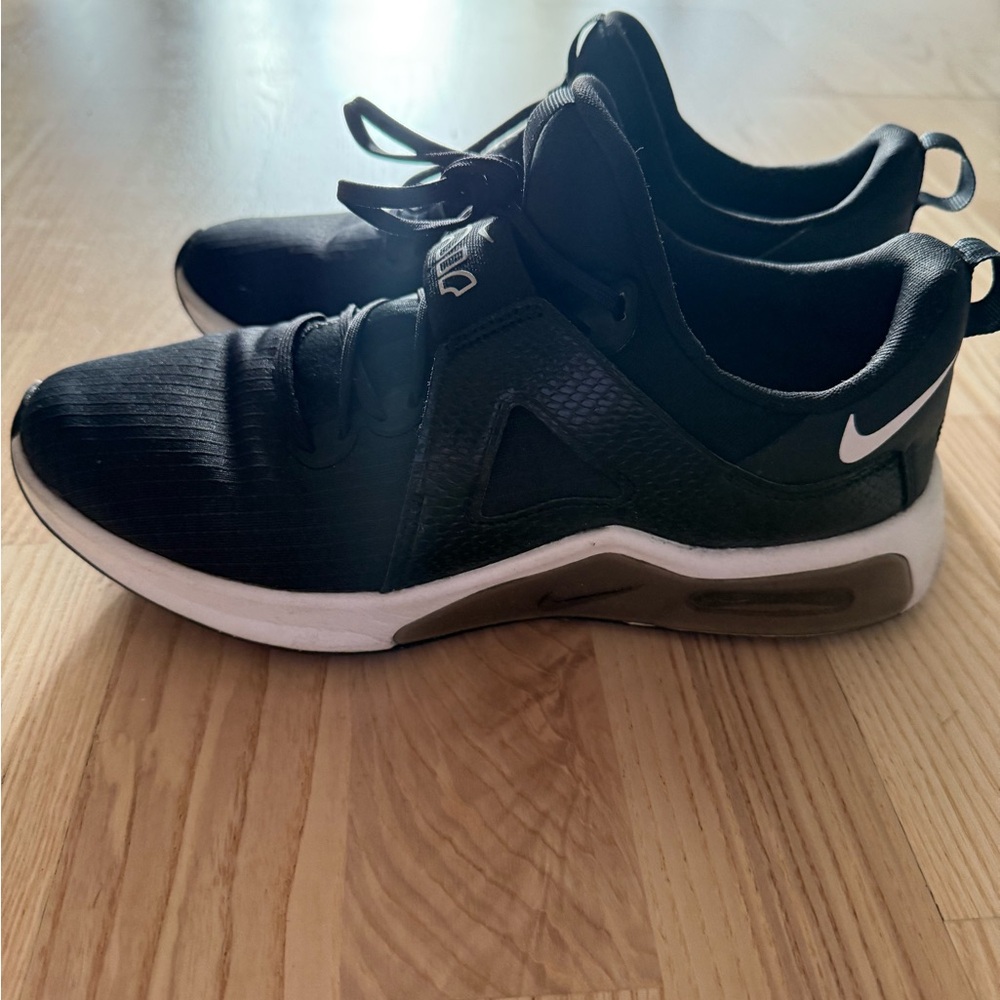 Nike Women Black sneaker size 9
